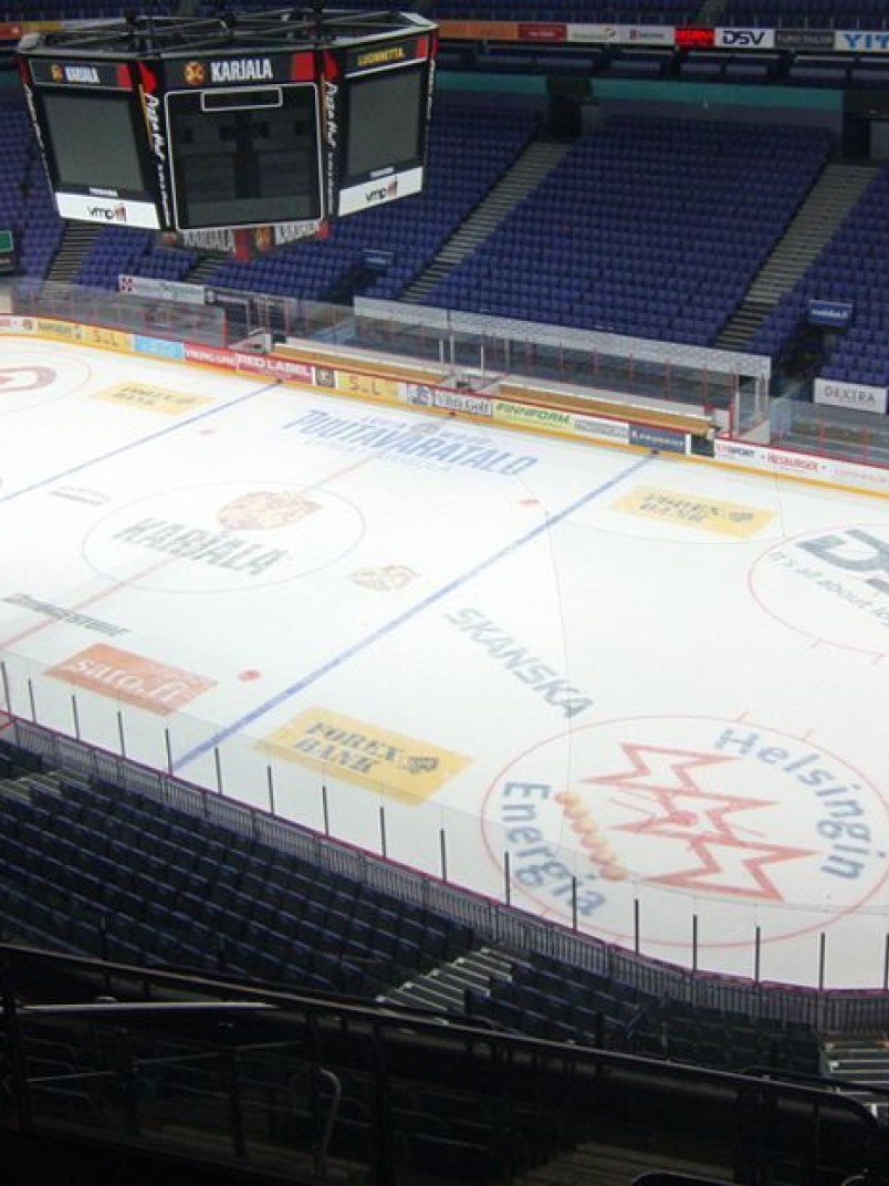 Temagulv 150 - det perfekte valg til ishockeyhaller