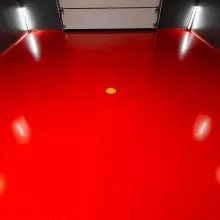 Floor coating in a garage floor