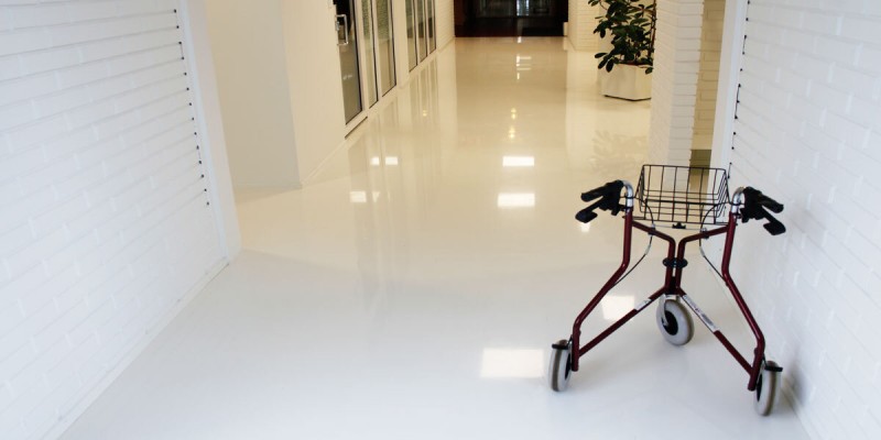 Coating solutions for floors in healthcare facilities and pharmaceutical premises